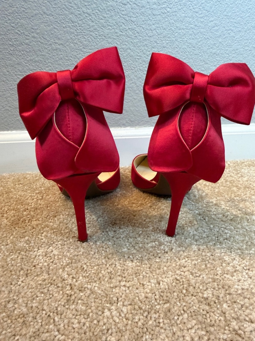 Jessica Simpson Bow Red Satin Pointed-Toe Ankle-Strap Heels with Bow Size 8 - Picture 2 of 8